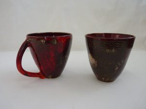 mugs émaillés rouge