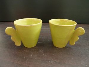 tasses à café émaillées vert anis